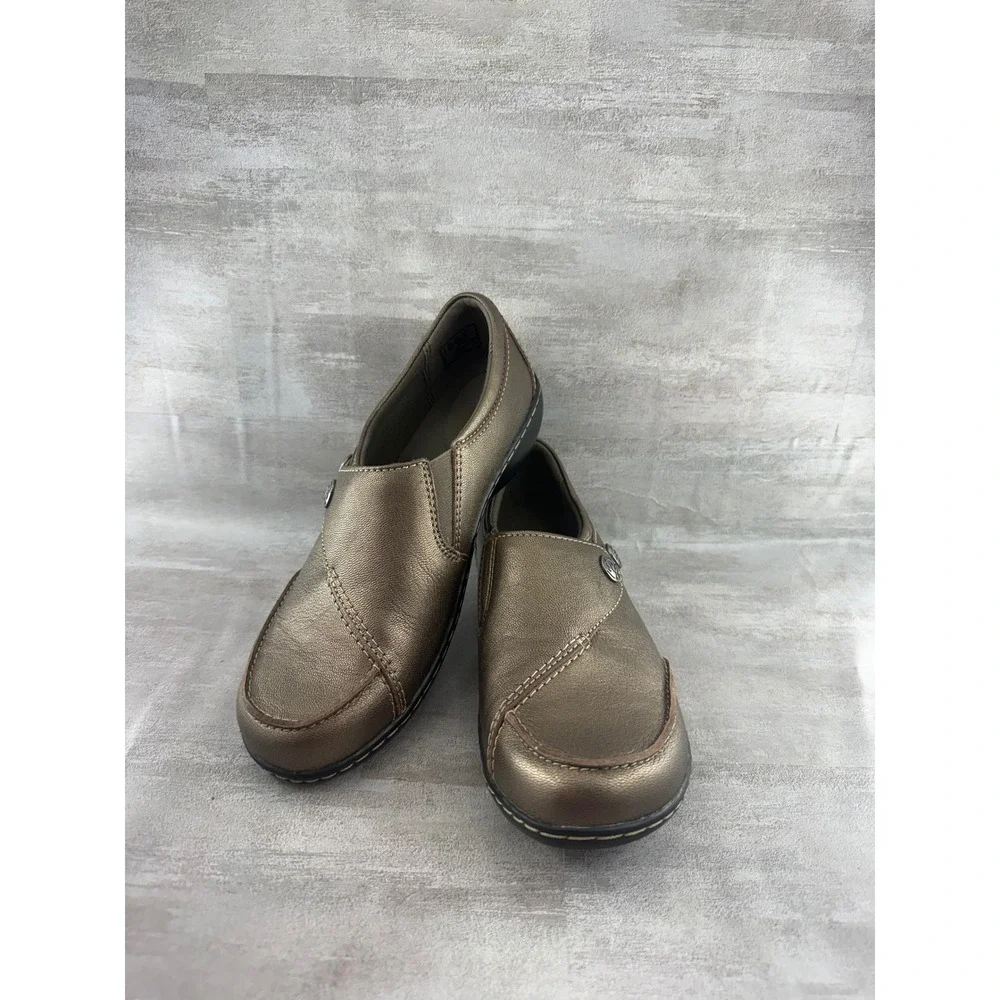 Clarks Collection Metallic Bronze Leather Slip On Loafers Women Sz 7.5M
